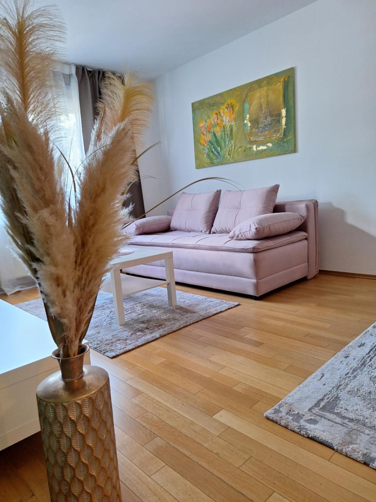 Apartman Lory, Zagreb, Downtown, With Own Parking In The Garage Exteriér fotografie